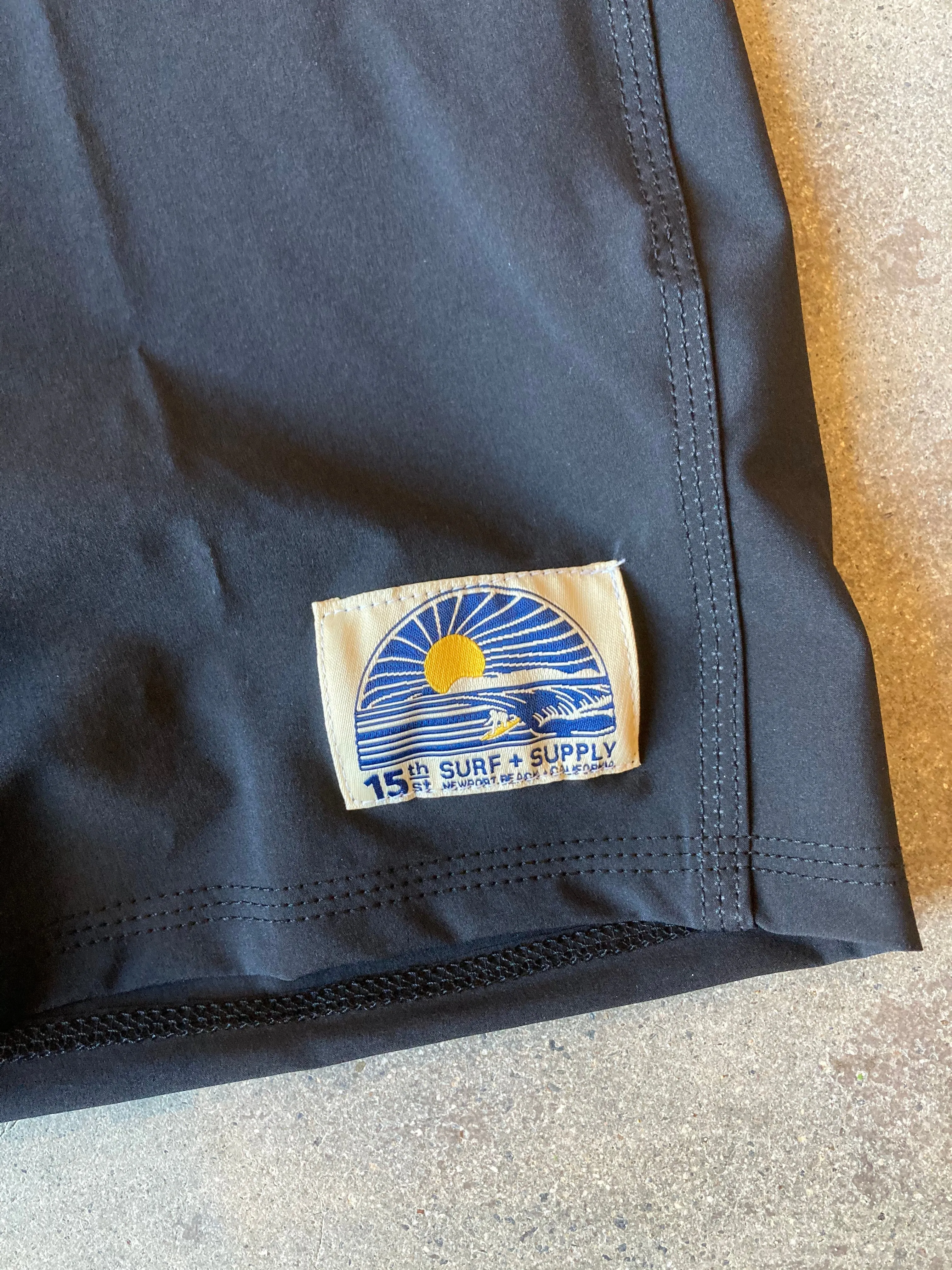 15th St Boardshorts 17"  BLACK