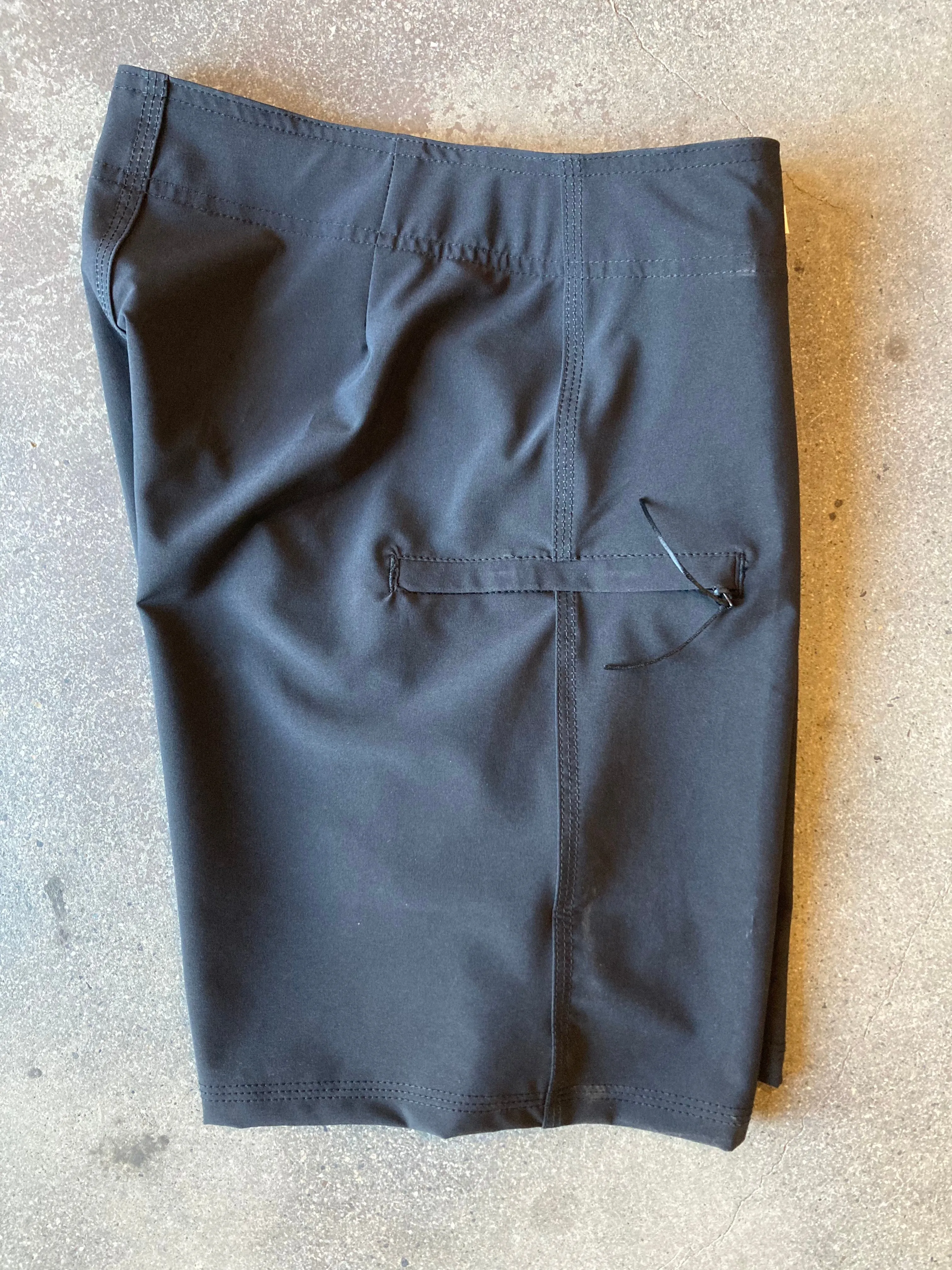 15th St Boardshorts 17"  BLACK
