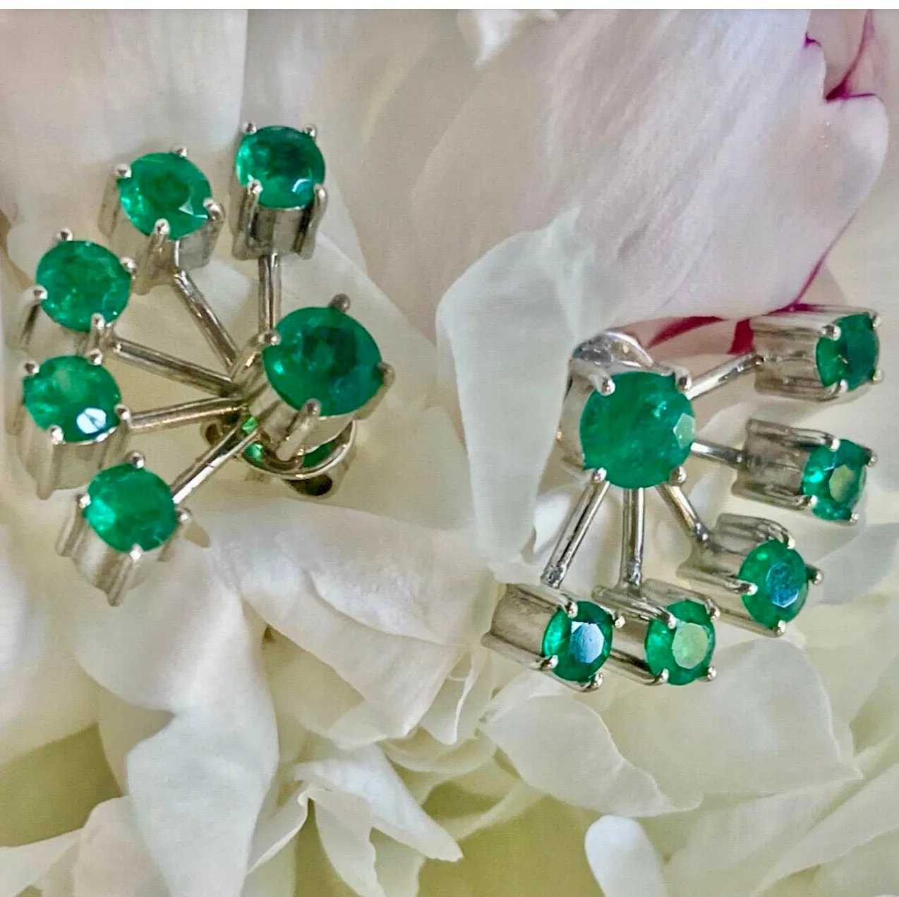 Fine 4.20 Ct Natural Colombian Emeralds Stud Earrings with Jackets 18k