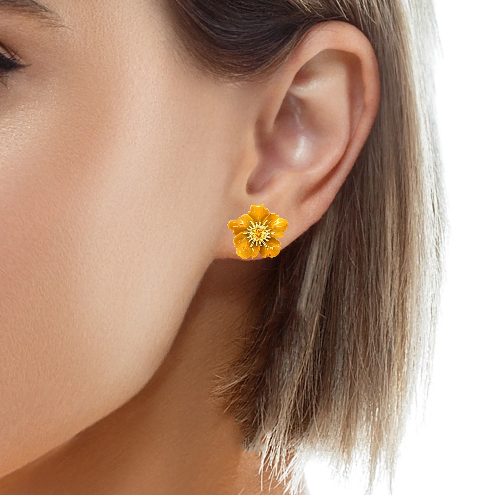 Hand Carved Jasper Flower Earring 18K Yellow Gold & Sapphire Stamen Posts