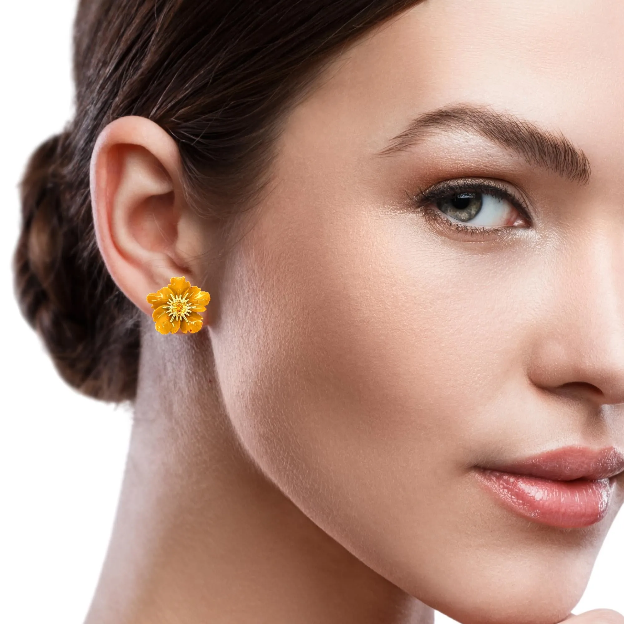 Hand Carved Jasper Flower Earring 18K Yellow Gold & Sapphire Stamen Posts