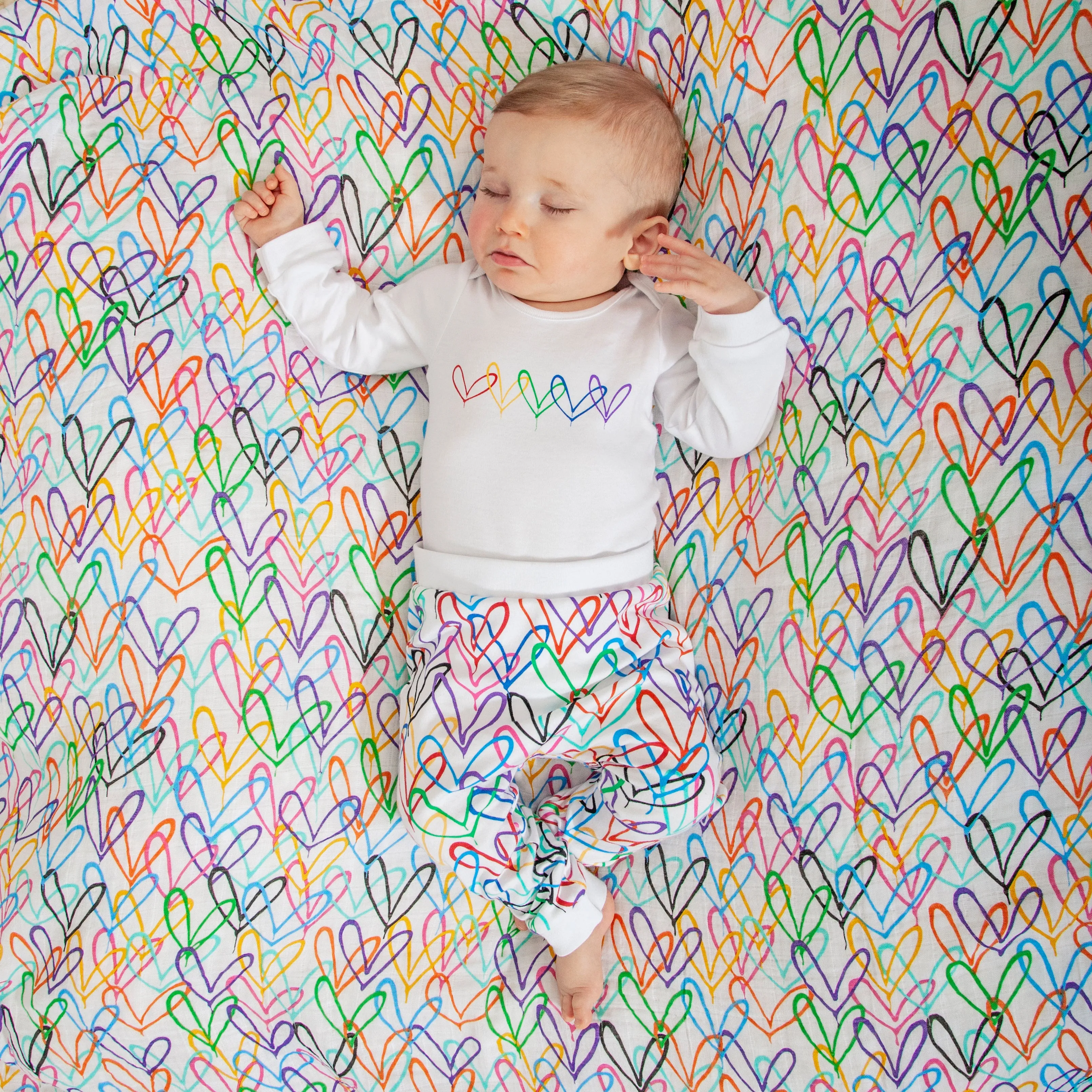 #Lovewall organic baby gift set - James Goldcrown x From Babies with Love