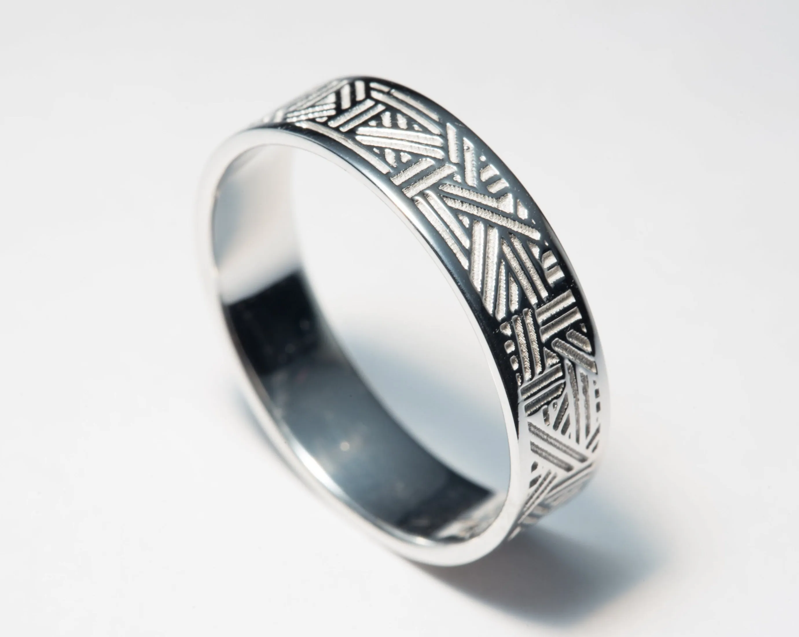 Men's Geometric Lines Wedding Ring