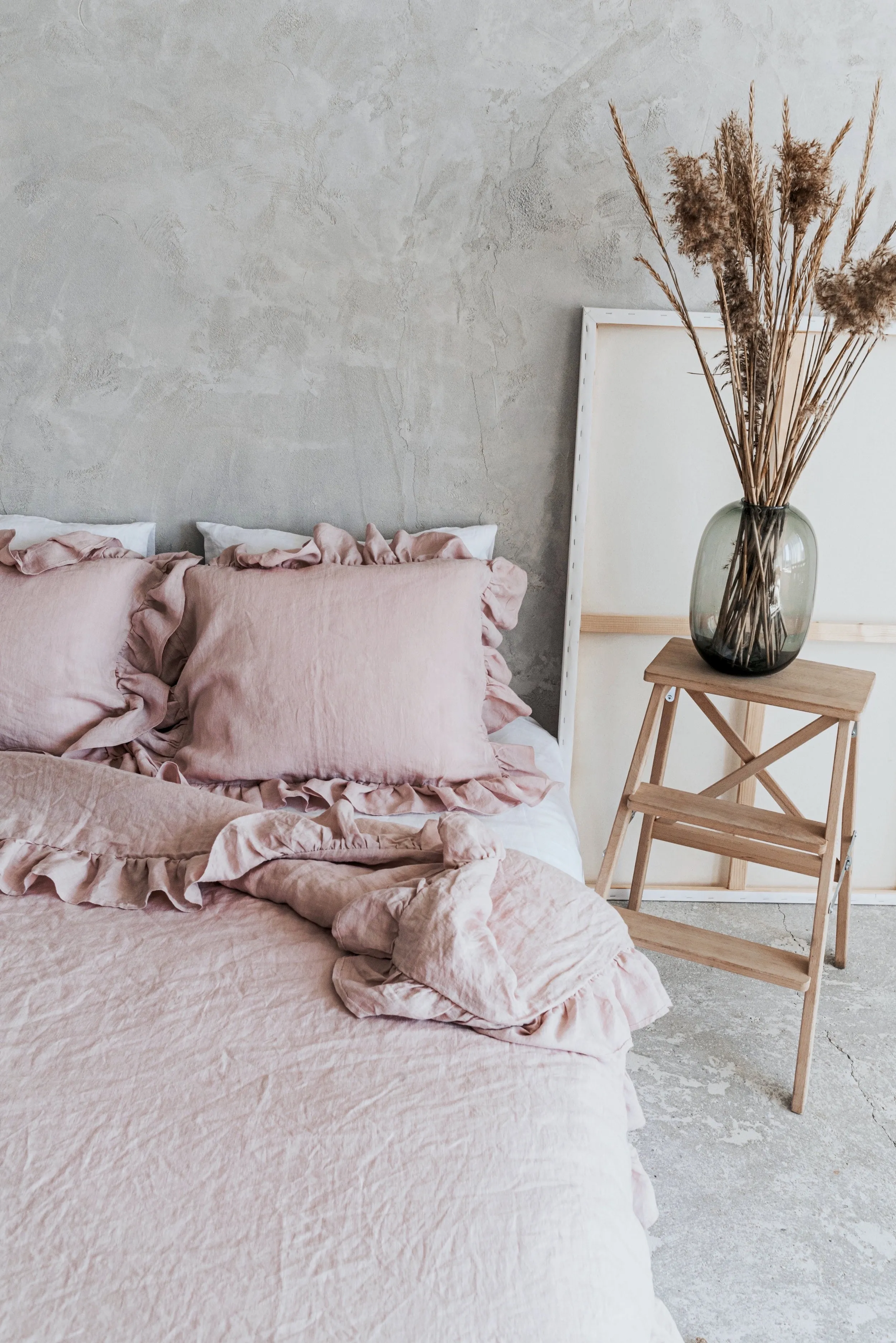 Ruffle Duvet Cover and Pillowcases Set - Pink