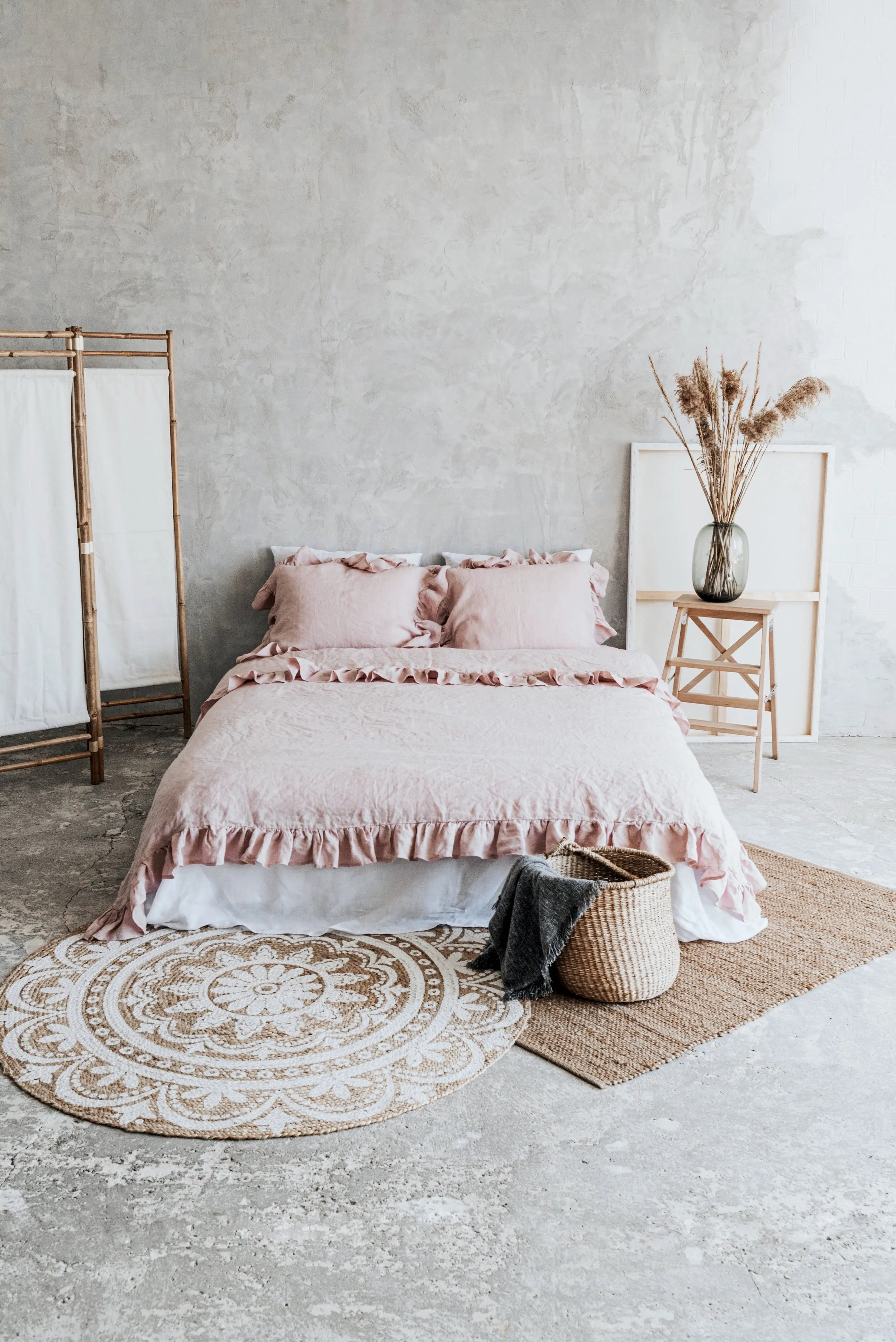 Ruffle Duvet Cover and Pillowcases Set - Pink