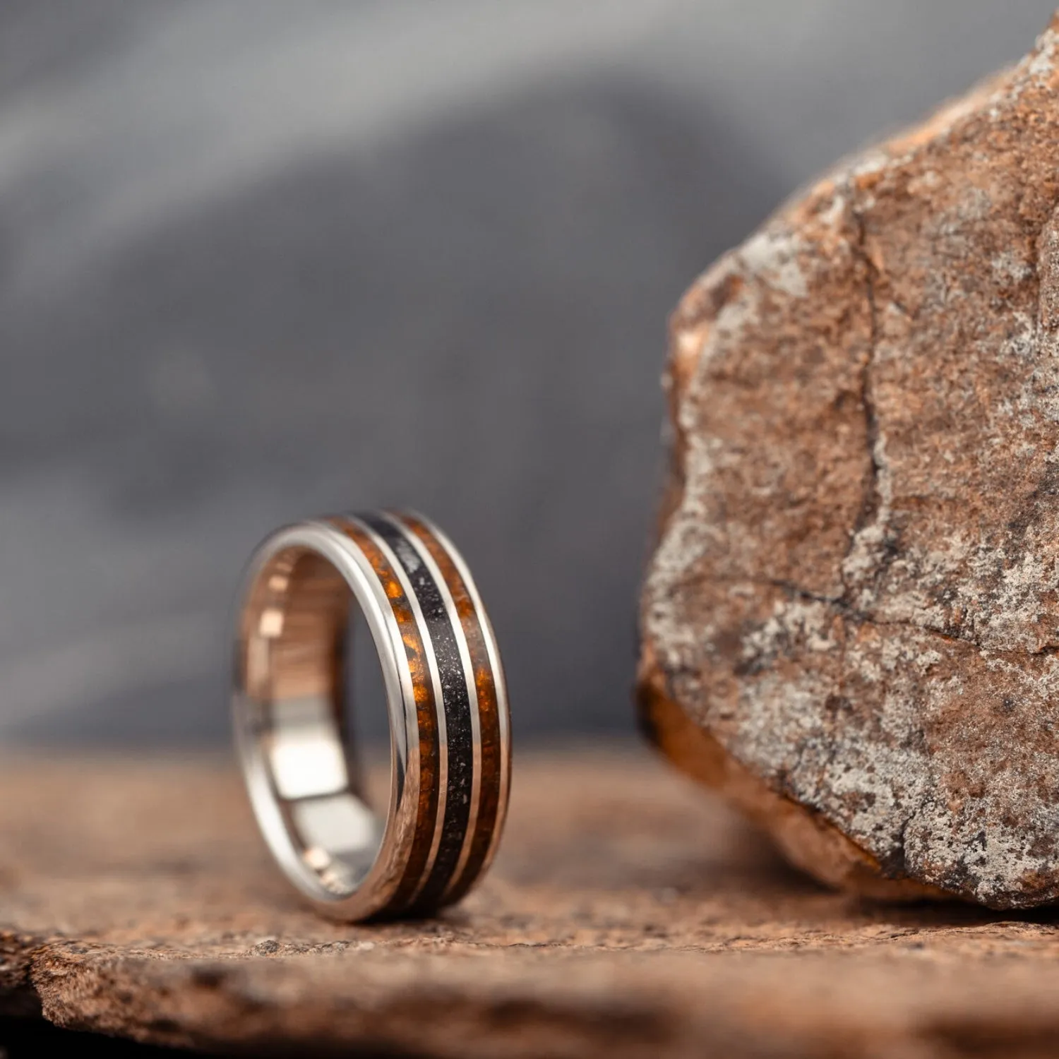 The Saros in Gold | Men's Gold Wedding Band with Meteorite & Fossilized Amber