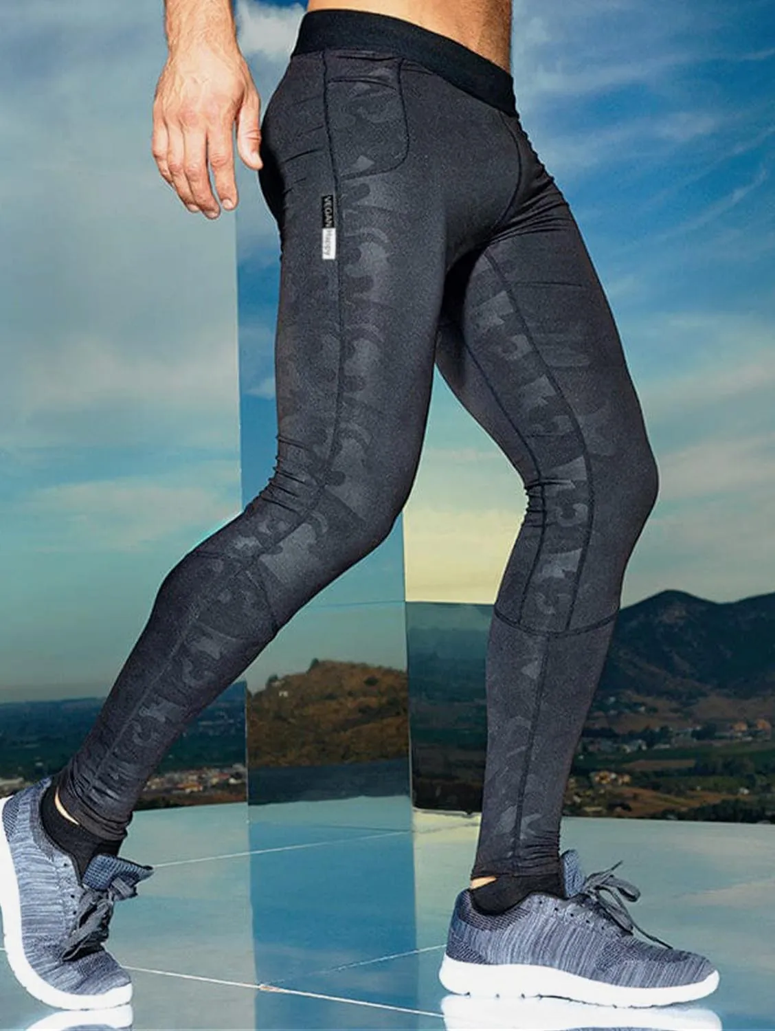 Vegan Men's TriDri Training Sports Wear Gym Leggings | Black Camo